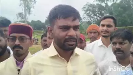 सीतापुर: ग्राम भूसु में जन समस्या निवारण शिविर का हुआ आयोजन, सीतापुर विधायक रामकुमार टोप्पो हुए शामिल