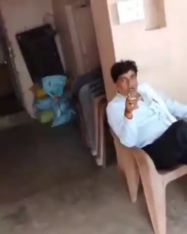 बिल्हौर: चौबेपुर में पत्नी के साथ राशन कार्ड सत्यापन के लिए गए युवक को प्रधान ने डंडे से पीटा, वीडियो हुआ वायरल