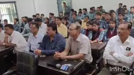 होशंगाबाद नगर: नर्मदापुरम: शासकीय स्कूलों का संयुक्त संचालक लोक शिक्षण नर्मदापुरम संभाग ने किया निरीक्षण, दिए निर्देश
