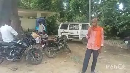 धौरहरा: भिठौली गांव में बाइक सवार युवक को ट्रैक्टर ट्राली ने पीछे से मारी टक्कर, युवक की मौके पर हुई मौत