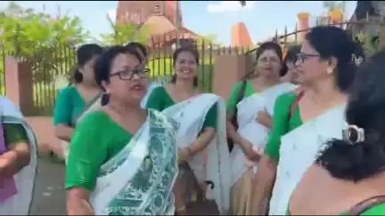 শিৱসাগৰ: অঙ্গনবাড়ী কৰ্মীৰ মুখ্যমন্ত্ৰীৰ প্ৰতি আহ্বান শিৱসাগৰৰ পৰা , বিবেচনা কৰক দৰমহা বৃদ্ধিৰ সিদ্ধান্ত