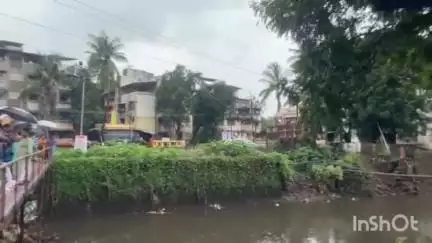 अंबरनाथ: बदलापूर येथील शनी नगर येथे फुलासाठी मनसेचे आंदोलन