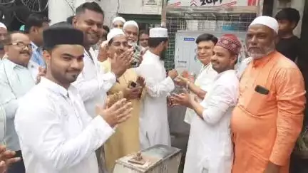 जसवंतनगर: लुधपुरा मस्जिद के सामने वाटर फ्रीजर स्थापित, हाफिज सईद आलम अशरफी, सांसद प्रतिनिधि हाजी शमीम और चेयरमैन ने किया उद्घाटन