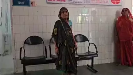 मोठ: मौठ कोतवाली क्षेत्र में घर में सो रही बुजुर्ग महिला पर किया हमला, आरोपी मरणासन्न हालत में छोड़कर भागा