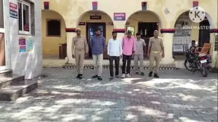 गुन्नौर: रजपुरा थाना पुलिस ने अलग-अलग गांव से 4 नफर अभियुक्तों को गिरफ्तार कर न्यायालय भेजा