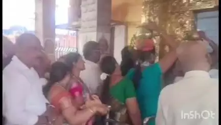 పిడుగురాళ్ల కనకదుర్గమ్మ తల్లి దేవస్థానంలో బోనాలతో బారులు తీరిన మహిళలు