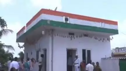దేవరకద్ర: ఇందిరమ్మ ఇండ్ల ప్రాథమిక ఆరోగ్య కేంద్రం KGBV పాఠశాలను ఆకస్మిక తనిఖీ నిర్వహించిన జిల్లా కలెక్టర్ విజయేంద్రియ బోయ