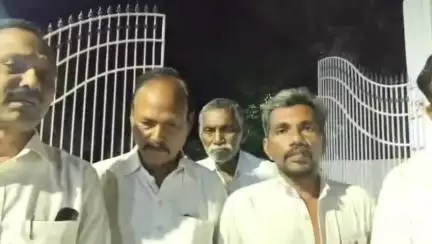 ఈపూరు పోలీసులు తనను కాళ్లు పైకి కట్టి కొట్టారని ఇనుమెళ్ల కు అనిల్ చౌదరి ఆరోపణ
