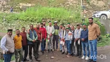रोहड़ू: बागवानी विभाग हिमाचल प्रदेश के निदेशक विनय सिंह ने रोहडू क्षेत्र का किया दौरा