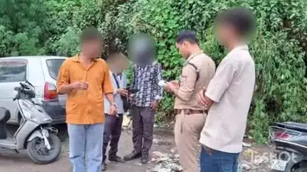 अल्मोड़ा: नो पार्किंग व यातायात नियमों का उल्लंघन करने वाले 30 लोगों पर अल्मोड़ा पुलिस ने की कार्रवाई, ₹20,500 जुर्माना वसूला