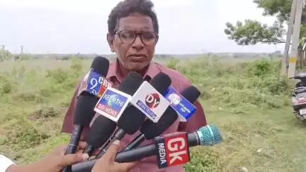 చేయని నేరానికి తప్పుడు కేసులు పెట్టి తన కుమారుడిని పోలీసులు వేధిస్తున్నారని, తిరువూరులో మీడియా ఎదుట ఓ తండ్రి ఆవేదన