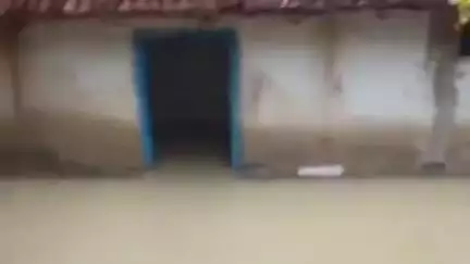 सिहावल: सीधी जिले के बमुरी में तेज बारिश से घरों में घुसा पानी, लोग परेशान