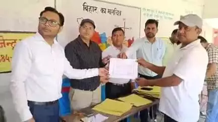 टेढ़ागाछ: टेढ़ागाछ प्रखंड क्षेत्र: दो पंचायतों में पंचायत उपचुनाव का परिणाम घोषित, जीते प्रत्याशियों में खुशी की लहर