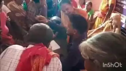 करपी: करपी प्रखंड के किंजर पंचायत भवन सहित विद्यालयों में पेंशन महोत्सव में उमड़ी भीड़