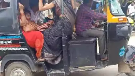 मझौली: मड़वास मार्केट में गलत तरीके से ऑटो खड़ा करने से लगा जाम, पुलिस ने ऑटो के खिलाफ की कार्रवाई