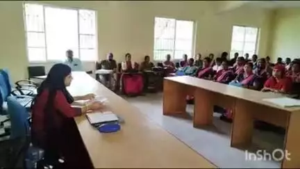 घाटशिला: घाटशिला अंचल कार्यालय सभागार में बीएलओ एवं पर्यवेक्षकों का एक दिवसीय प्रशिक्षण शिविर आयोजित