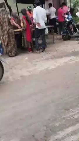 गुरु पूर्णिमा के दिन लोगों ने खूब खरीददारी की