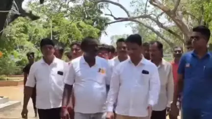 বোলপুর-শ্রীনিকেতন: কঙ্কালীতলা মন্দির পরিদর্শনে এলেন বীরভূম জেলা পরিষদের সভাধিপতি কাজল শেখ।