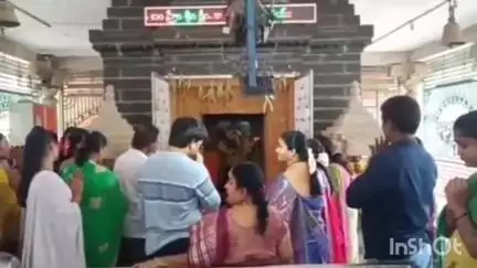 ఆళ్లగడ్డలోని విశ్వరూప శ్రీ కాళికామాత అమ్మవారి ఆలయంలో ఆషాడ మాసం సందర్భంగా
,దేవాలయంలో  విశేష పూజలు