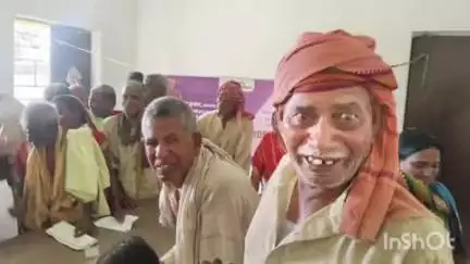 सोनभद्र बंशी सुर्यपुर: वंशी प्रखंड के माली सरकार पंचायत भवन में पेंशन महोत्सव का आयोजन, उमड़ी पेंशनधारियों की भीड़