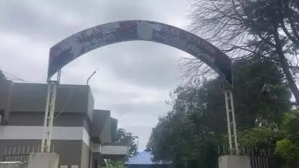 ഉടുമ്പൻചോല: മത്സര ഓട്ടത്തിനിടെ ജീപ്പുകൾ തമ്മിൽ ഉരസി, യുവാവിനെ മർദ്ദിച്ച 2 പേരെ സൂര്യനെല്ലിയിൽ നിന്ന് ശാന്തൻപാറ പോലീസ് പിടികൂടി