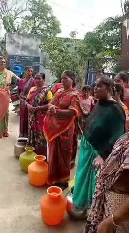 జడ్చర్ల: పోలేపల్లి గ్రామంలో చంటి పిల్లల ముడ్లు కడగడానికి నీళ్లు లేవు .మహిళల ఆవేదన