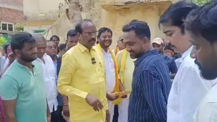 నగరంలో సానిటేషన్ సిబ్బందిపై ఆగ్రహం వ్యక్తం చేసిన ఎమ్మెల్యే బడేటి చంటి