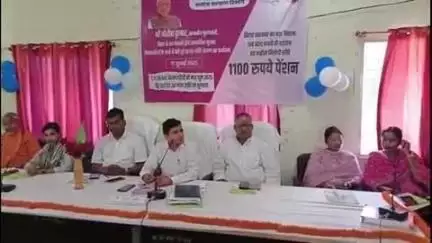 सिलाव: सिलाव प्रखंड कार्यालय में बढ़ी हुई पेंशन योजना को लेकर आंतरिक कार्यक्रम का आयोजन किया गया