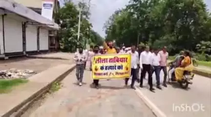 गढ़ी: कलिंजरा में दिन दहाड़े शिक्षिका की तलवार से हत्या के मामले में गढ़ी-परतापुर में रैली निकालकर SDM को दिया ज्ञापन