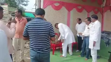 मोर्शी: अंबाडा गावातील बस स्टँड जवळील रस्ता दुरुस्ती,व अशा विविध मागण्या संदर्भात अंबाडा येथे आमरण उपोषणाला सुरुवात