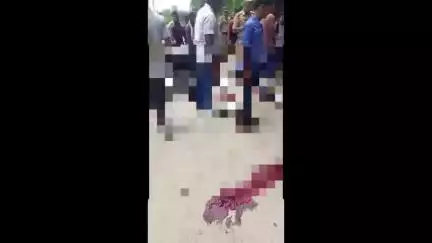 नवाबगंज: बड़ागांव बासा रोड पर दो अपाचे बाइक की आमने-सामने टक्कर में चार युवक घायल हुए