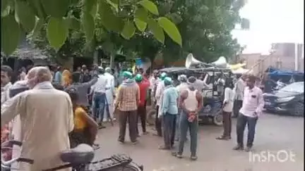बिंदकी: गहरूखेड़ा में भाकियू अराजनैतिक गुट के लोगों ने सीओ को सुनाई समस्याएं, कसियापुर से बिंदकी पैदल जा रहे थे यूनियन के लोग