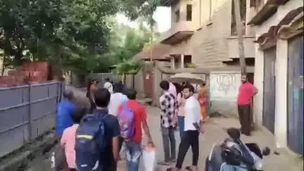 অমরপুর: গলায় ছুরি ধরে বৃদ্ধ মহিলা স্বর্ণের চেইন ছিনতাই করা হয়েছে উদয়পুর অরুণাচল সংঘ সংলগ্ন এলাকায়, ঘটনা তদন্ত করে পুলিশ