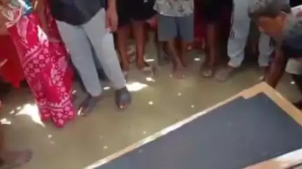 ধূপগুড়ি: কেরালায় কাজে গিয়ে মৃত্যু হল  বানারহাটের  পরিযায়ী শ্রমিকের, আজ মৃতদেহ ময়নাতদন্তের বাড়িতে পৌছাতেই শোক‍ের ছায়া এলাকায়