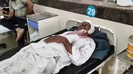 उज्जैन शहर: ग्राम धाना खेड़ी में रास्ते को लेकर दो पक्षों में मारपीट, घायलों को उज्जैन के चरक अस्पताल में भर्ती कराया गया