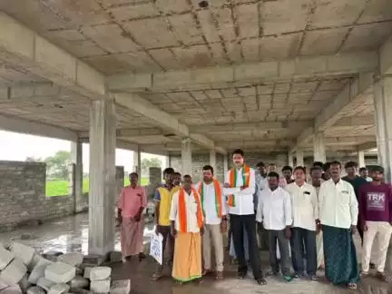 అలంపూర్: బింగిదొడ్డి విద్యార్థుల భవిష్యత్తు ప్రశ్నార్థకం;బీజేపీ