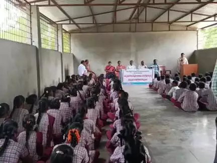 అలంపూర్: చాగాపురం పాఠశాలలో బాల కార్మిక, బాల్య వివాహాల నిర్మూలన అవగాహన కార్యక్రమం