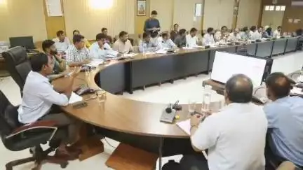 सागर नगर: कलेक्ट्रेट सभागार में नगरीय प्रशासन विभाग की समीक्षा बैठक हुई सम्पन्न