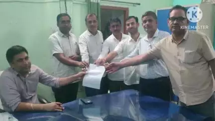 नोहर: नोहर, राजस्थान में राजस्व सेवा परिषद उप शाखा ने उपखंड अधिकारी को जिला कलेक्टर के नाम सौंपा ज्ञापन