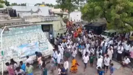 తాడిపత్రి: పెద్దవడుగూరు మండలంలోని దిమ్మగుడి గ్రామంలో ప్రశాంతంగా ముగిసిన చిన్న సరిగెత్తు పీర్ల ఊరేగింపు, డ్రోన్ కెమెరాలతో బందోబస్తు