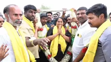 పి నరసాపురంలో సంక్షేమ పథకాలను ప్రజలకు వివరించిన మంత్రి సవిత