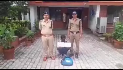 ऋषिकेश: रेलवे पटरी के पास से चोरी करने वाले गिरोह का एक अभियुक्त गिरफ्तार, तीन फरार