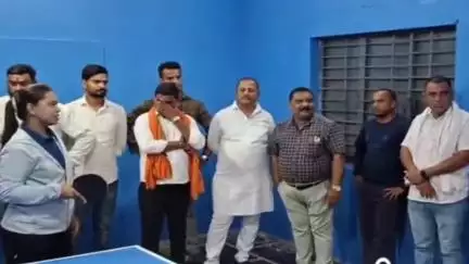 बेरला: देवरबीजा स्वामी आत्मानंद स्कूल में जिले के पहले टेबल टेनिस गेम की शुरुआत, पूर्व विधायक रहे मौजूद