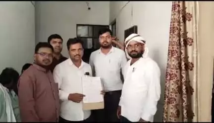 बेल्थरा रोड: हापुड़ कांड से तिलमिलाए लेखपाल, 14 जुलाई को बेल्थरारोड में देंगे धरना, SDM को सौंपा ज्ञापन