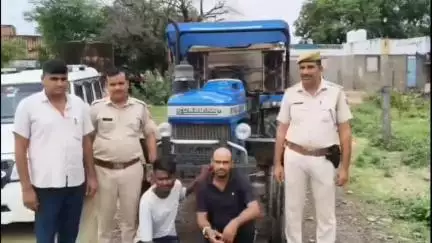 नैनवां: देई पुलिस ने अवैध बजरी का परिवहन कर रहे एक ट्रैक्टर-ट्रॉली को किया ज़ब्त, चालक गिरफ्तार