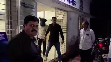 नाशिक: रेकॉर्डवरील सराईत दोन गुन्हेगारांना गुन्हे शाखा युनिट दोनच्या पथकाने चुंचाळे माढा इमारत व एमआयडीसी अंबड येथे केली अटक