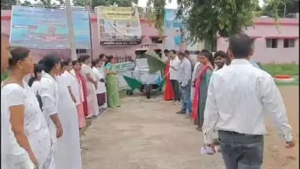 हंटरगंज: सीएचसी हंटरगंज में विश्व जनसंख्या दिवस पर परिवार स्वास्थ्य मेला आयोजित, जागरूकता वाहन रवाना