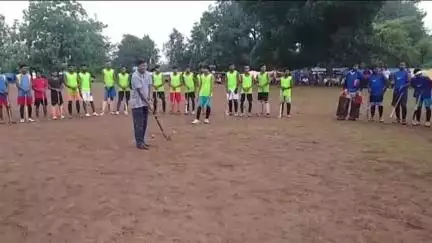 जलडेगा: बाड़ीबिरंगा खेल मैदान में ऑटोनोमी पर्व पर प्रखंड स्तरीय खस्सी हॉकी टूर्नामेंट सम्पन्न, पुरस्कार वितरण