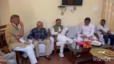 कोटला: भाली में कांगड़ा चंबा के सांसद डॉक्टर राजीव भारद्वाज ने फोरलेन से आ रही समस्याओं को लेकर की बैठक