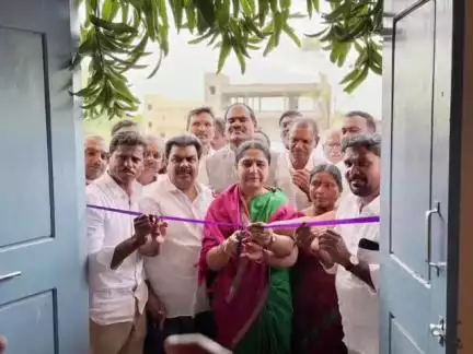 నర్సాపూర్: చెన్నాపూర్ లో పంచాయితీ నూతన భవనాన్ని ప్రారంభించిన ఎమ్మెల్యే సునీత రెడ్డి